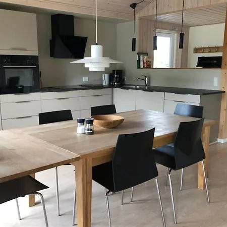 Thala - 150m From The Sea By Interhome Feriehus