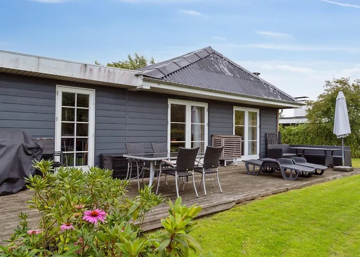 Thala - 150m From The Sea By Interhome *